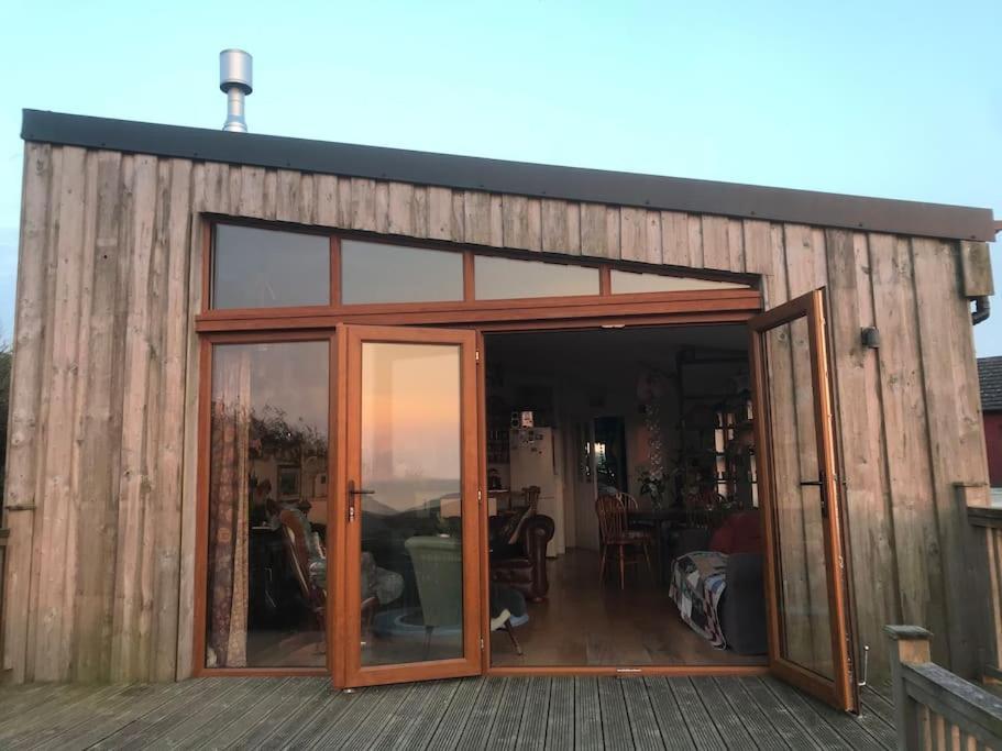 Spacious Cabin On Isolated Farm With Sea View Bude Exteriér fotografie