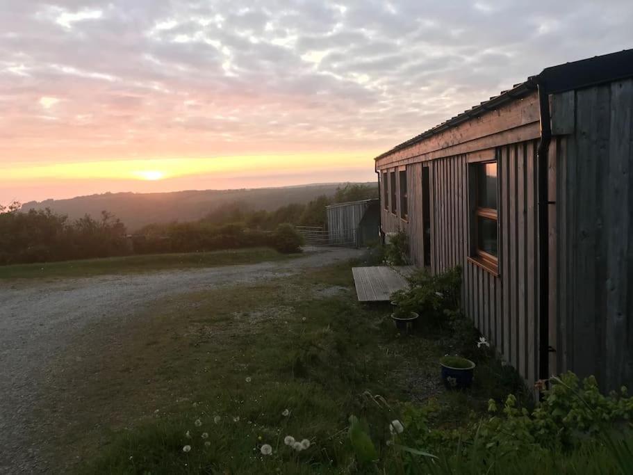 Spacious Cabin On Isolated Farm With Sea View Bude Exteriér fotografie